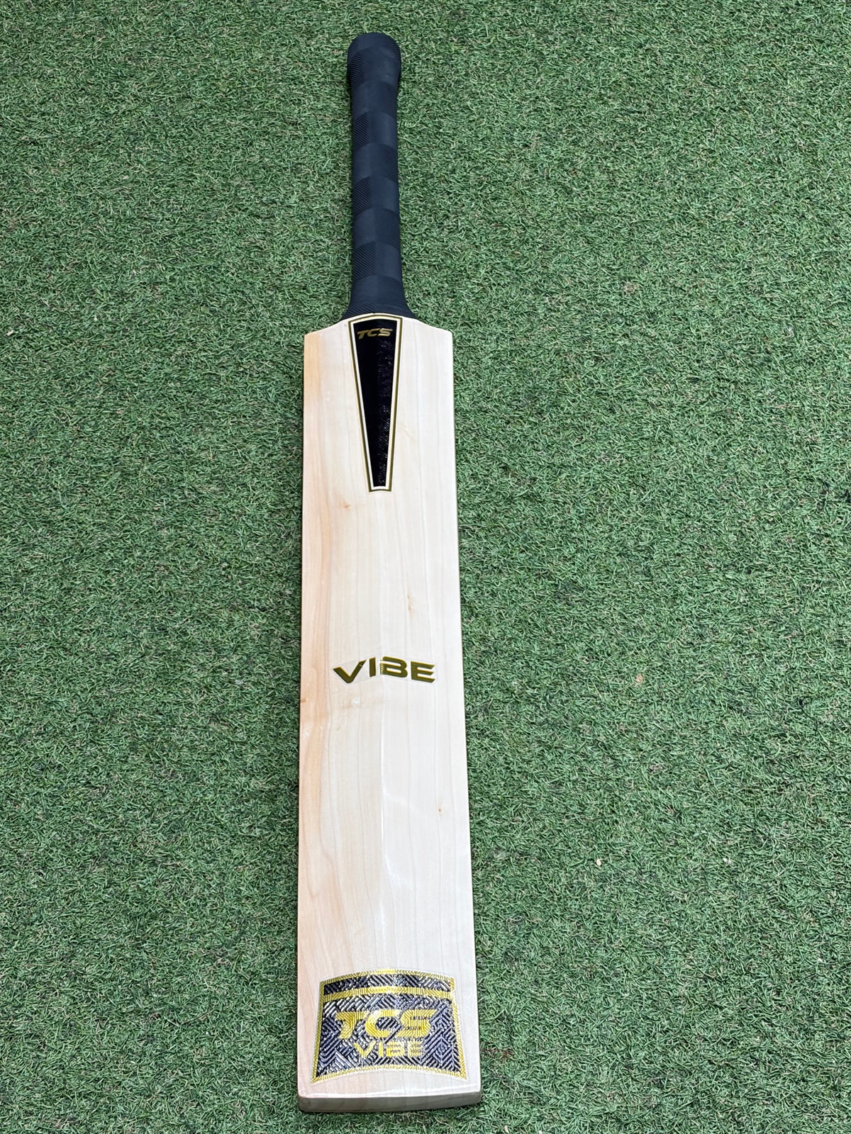 TCS Vibe Harrow Size Junior Cricket Bat (2lb 5oz)