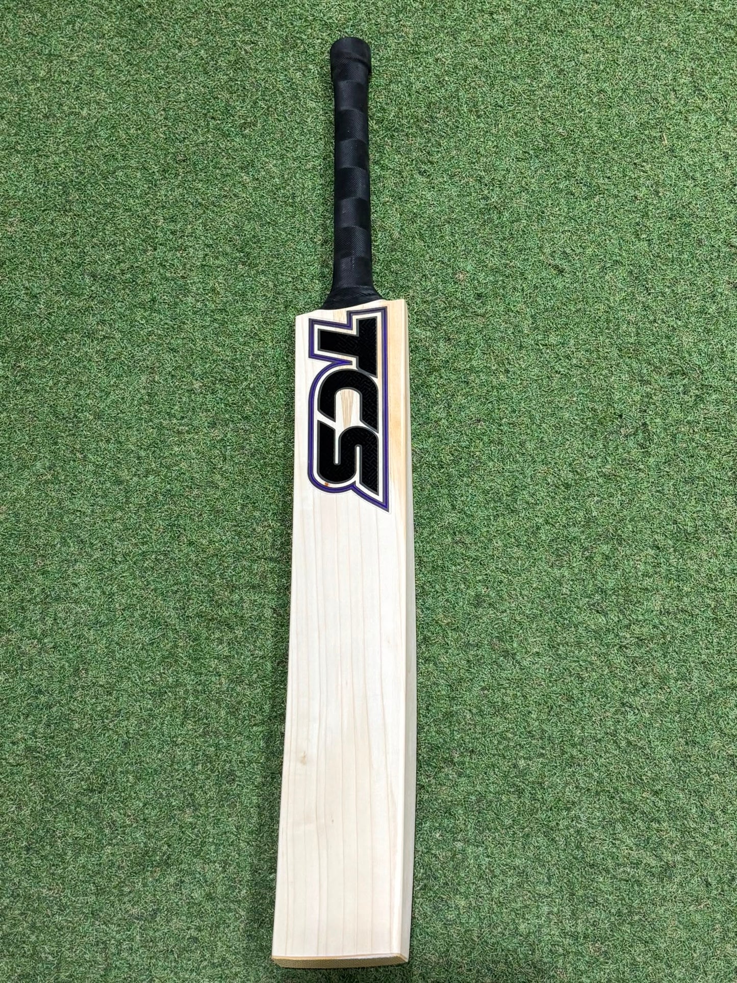 TCS Black Edition Long Blade Cricket Bat (2lb 8oz)