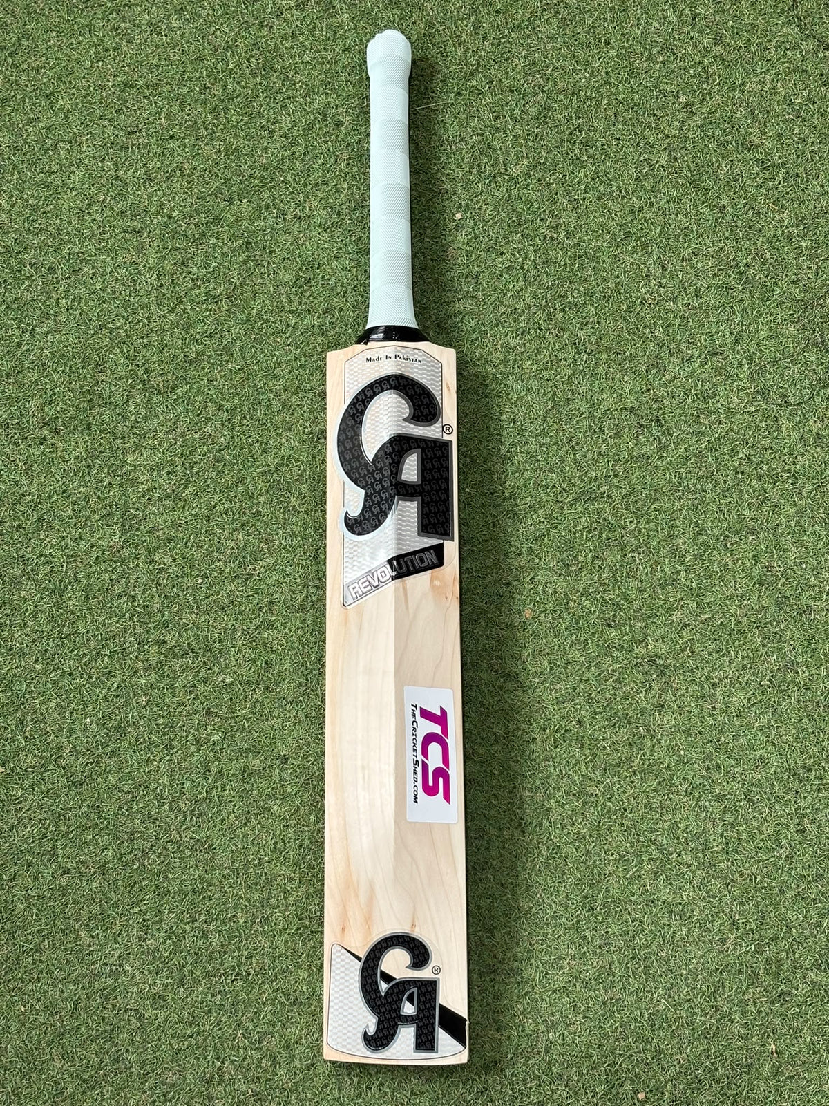 CA Revolution Butterfly Cricket Bat (2lb 10oz)