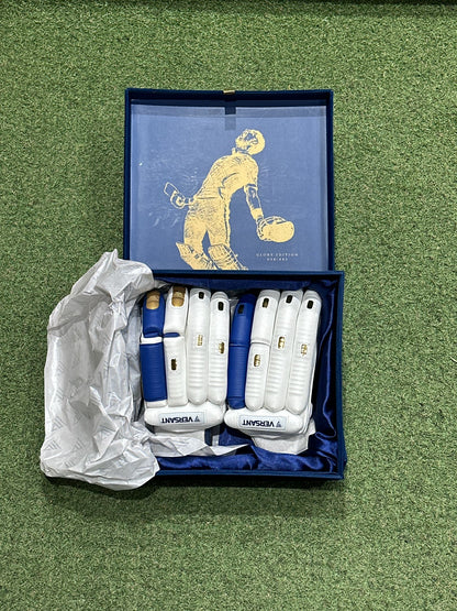 Versant Showman Glory Special Edition Batting Gloves