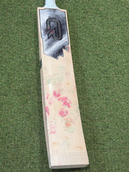 Used The Cricket Room Cricket Bat (2lb 11oz)