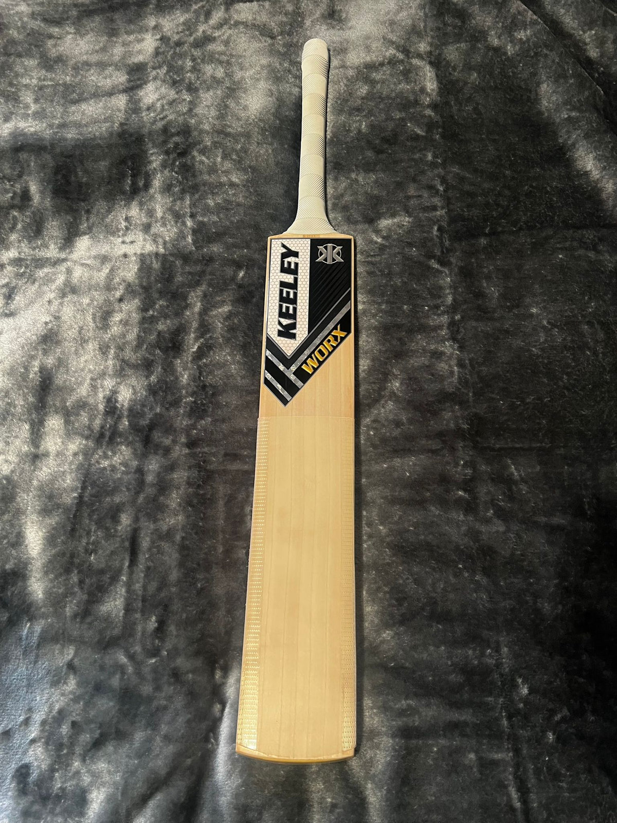Keeley Worx 074 Pro Grade Cricket Bat (2lb 9oz)