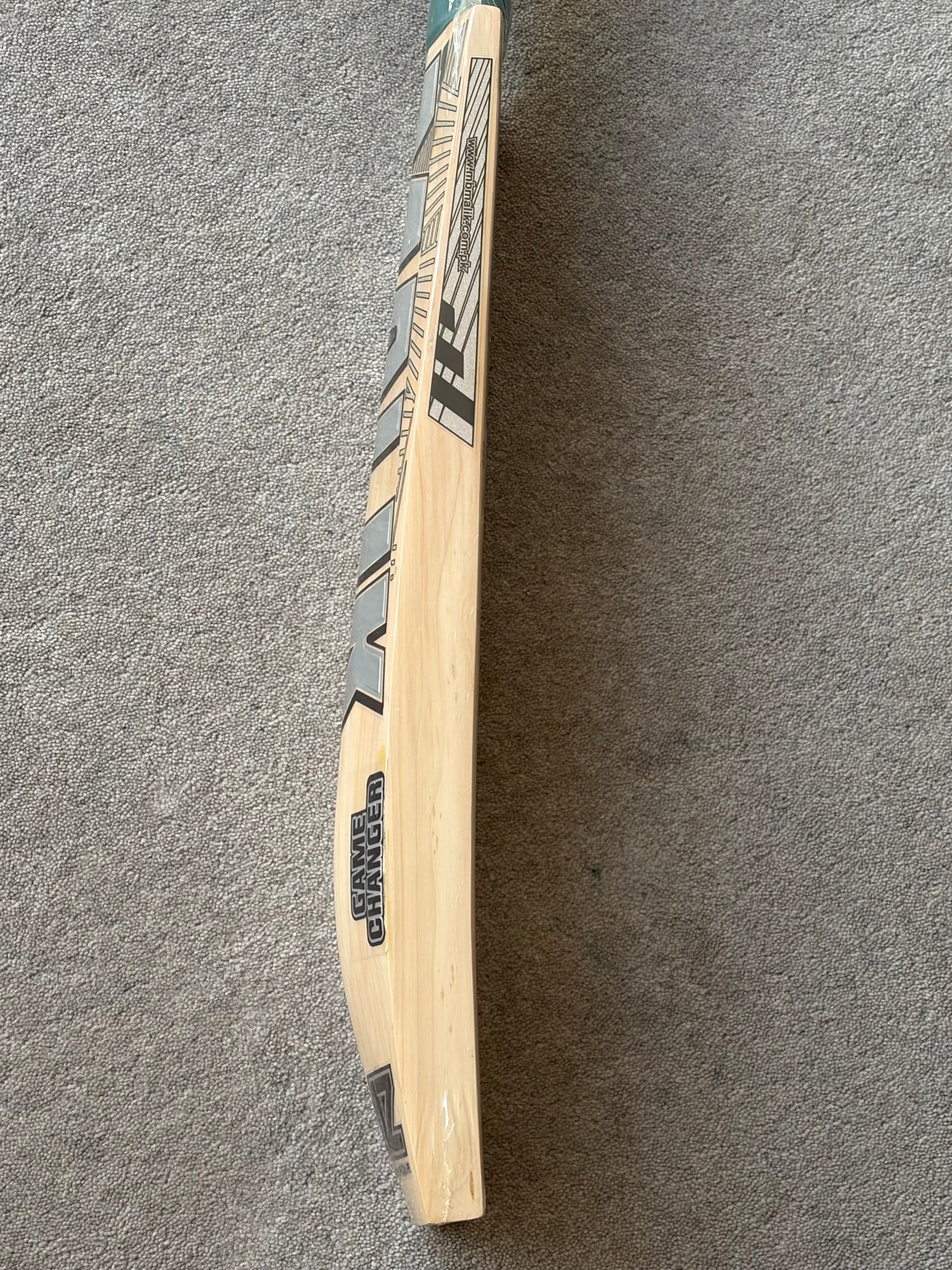 MB Malik Game Changer Players Cricket Bat (2lb 8oz)