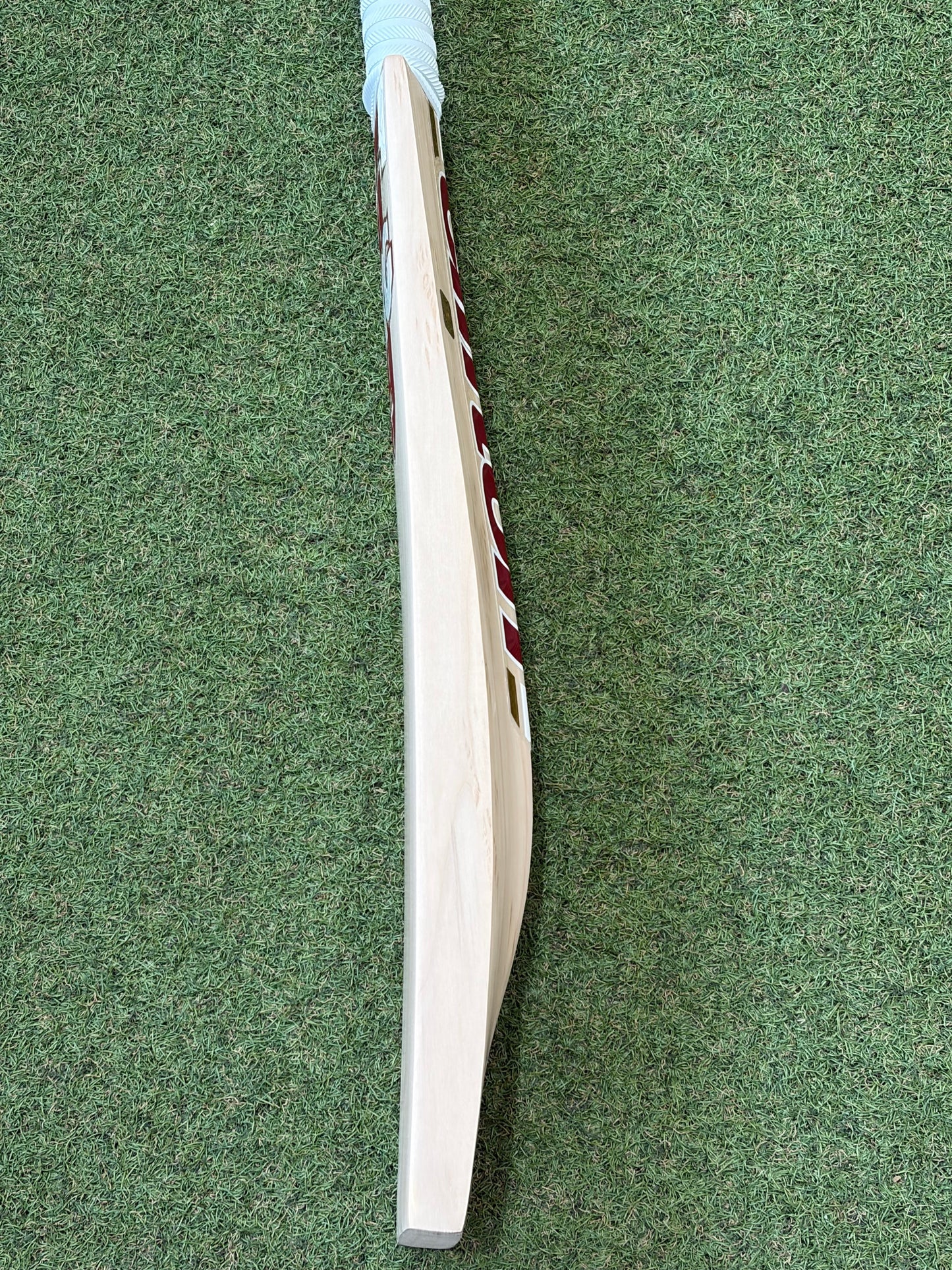 KG Special Edition Cricket Bat (2lb 9oz)