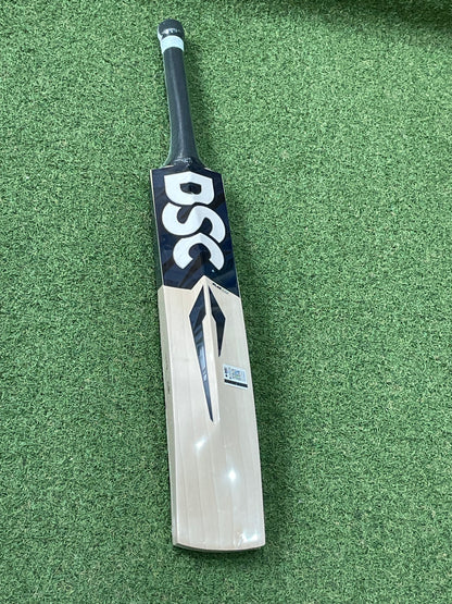 DSC Blak 222 Cricket Bat (2lb 8oz)