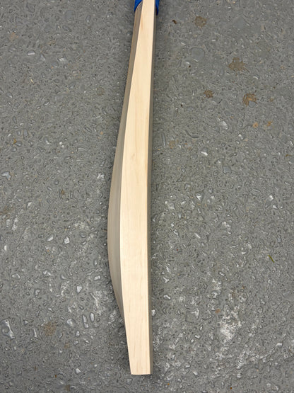 Plain UK Made Cricket Bat (2lb 9oz)