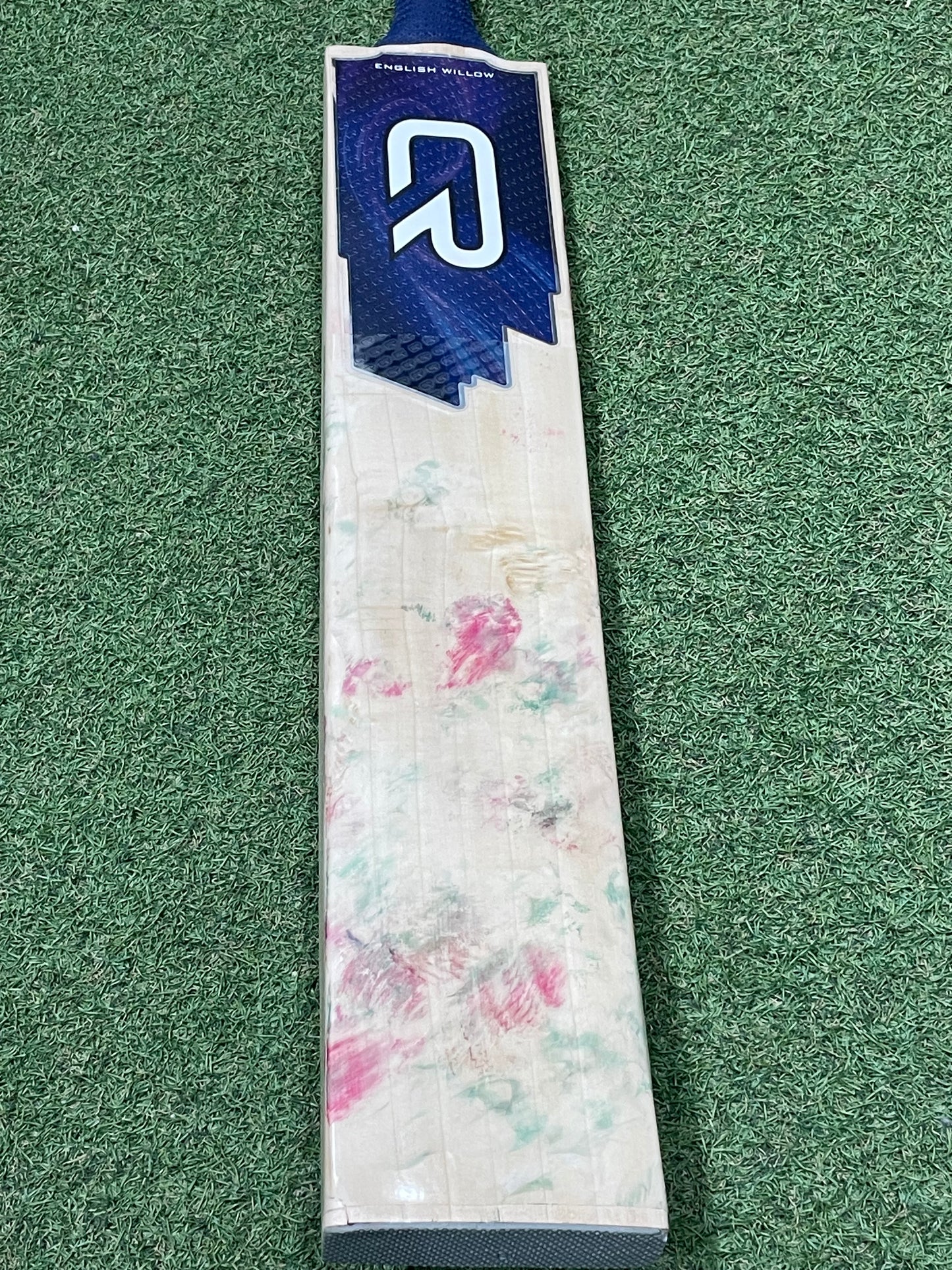 Used The Cricket Room Cricket Bat (2lb 11oz)