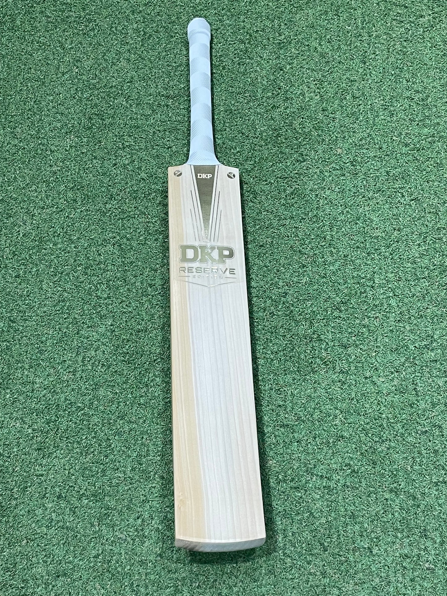 DKP Reserve Edition Cricket Bat (2lb 10oz)