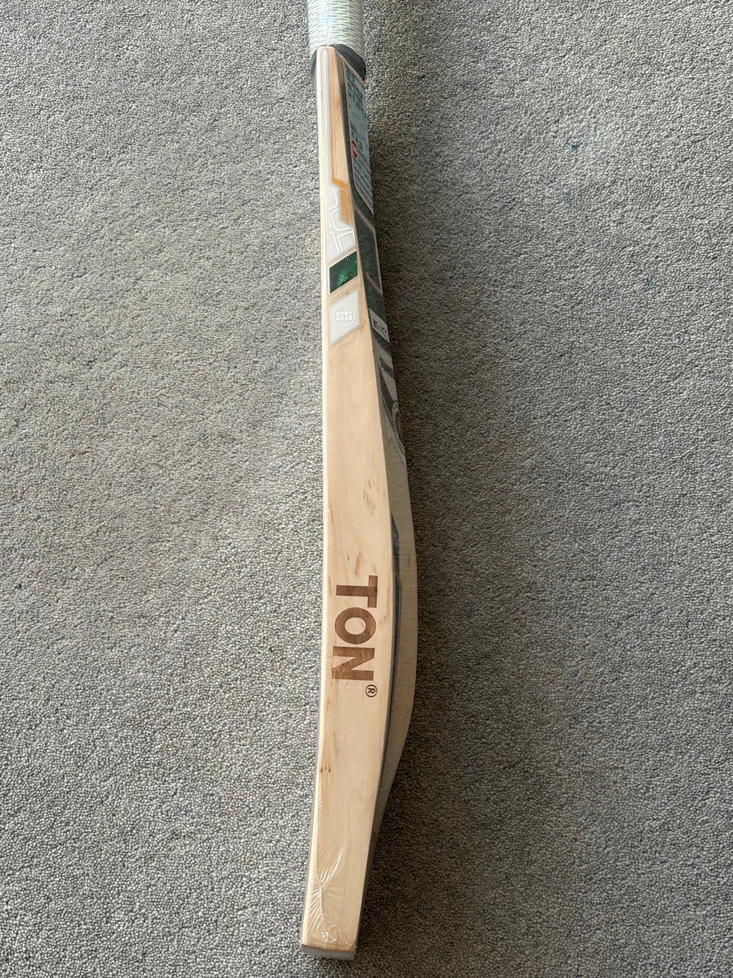 SS Ton Sir Richards Cricket Bat (2lb 9oz)