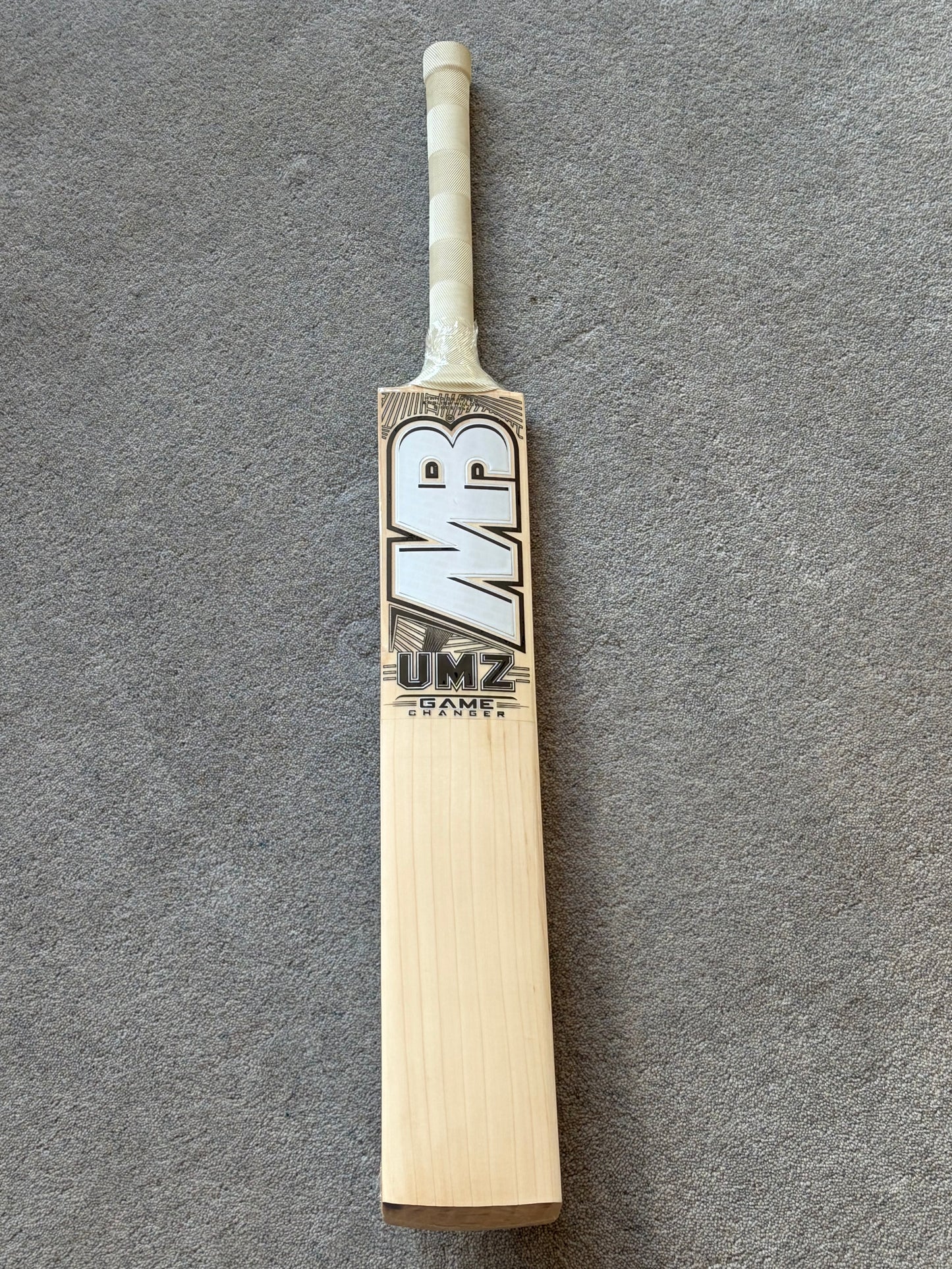MB Malik Game Changer Players Cricket Bat (2lb 9oz)