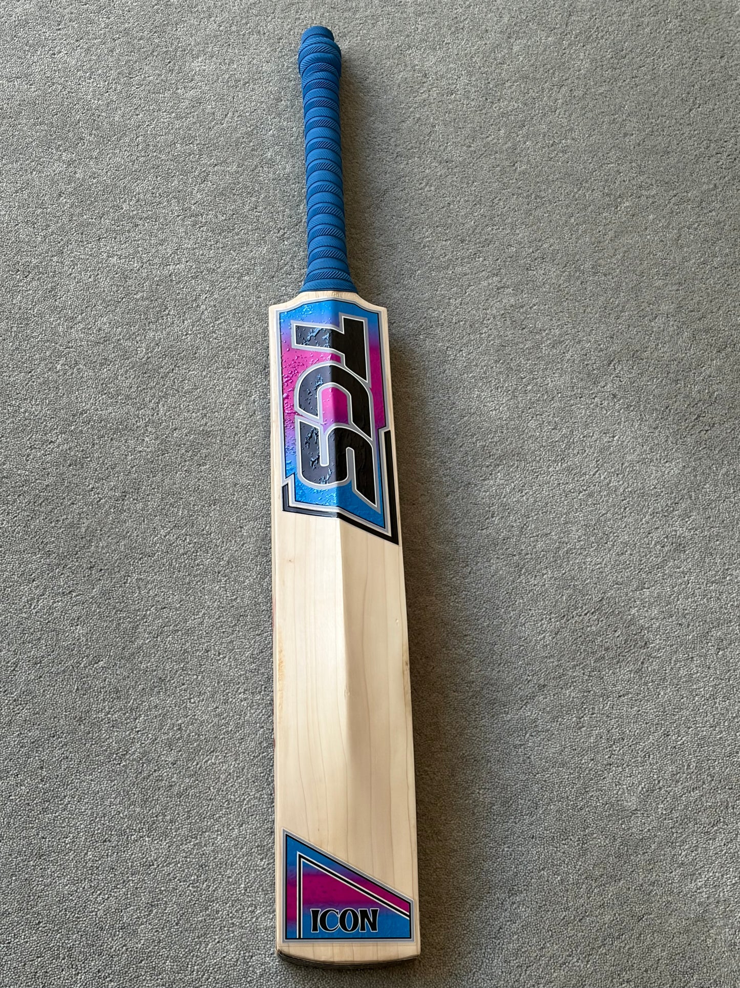 Used TCS Icon Cricket Bat (2lb 9oz)