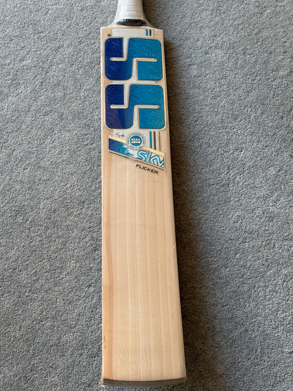 SS Ton Sky Flicker Cricket Bat (2lb 10oz)
