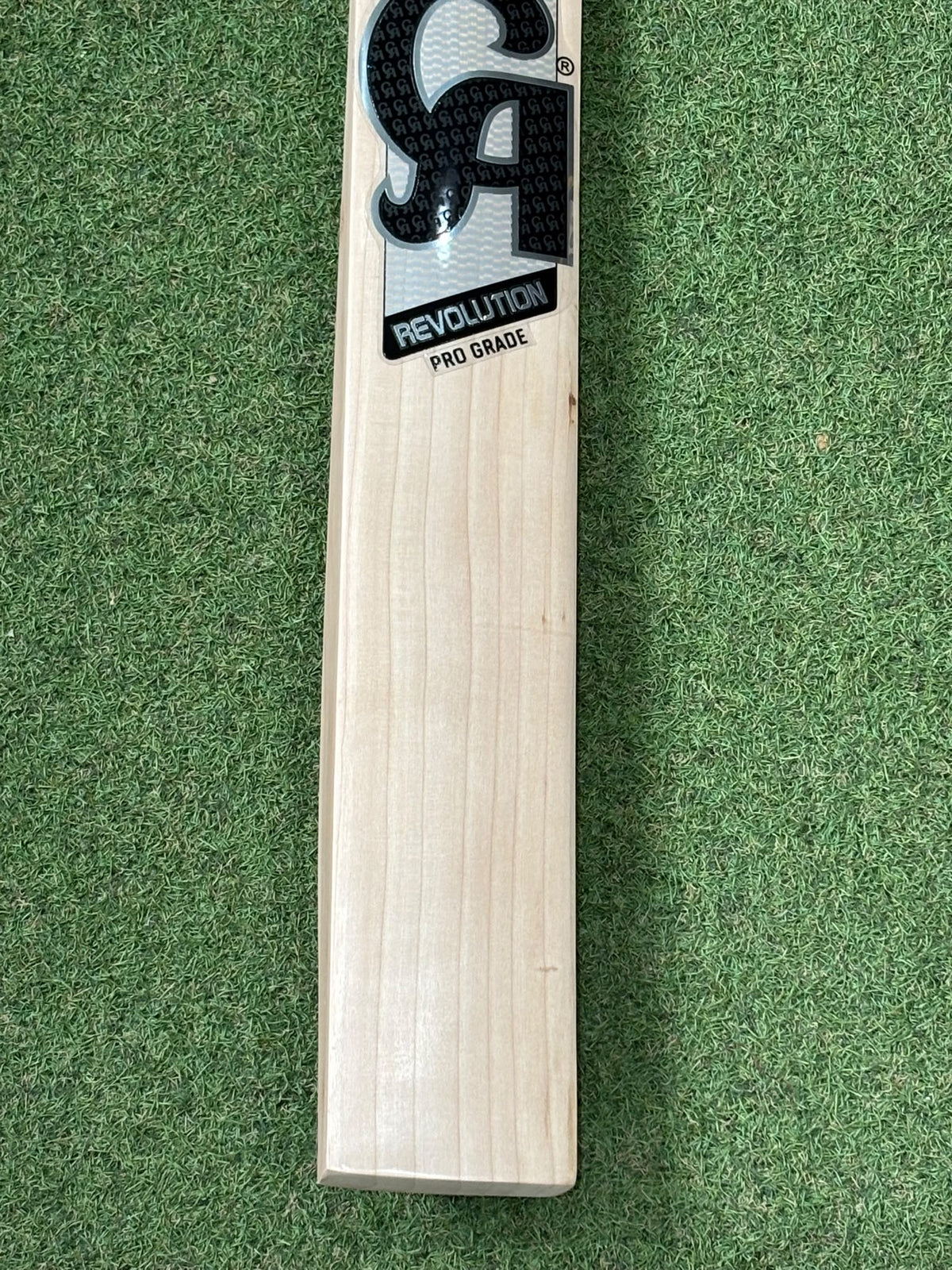 CA Revolution Players Harrow Junior Cricket Bat (2lb 4oz)