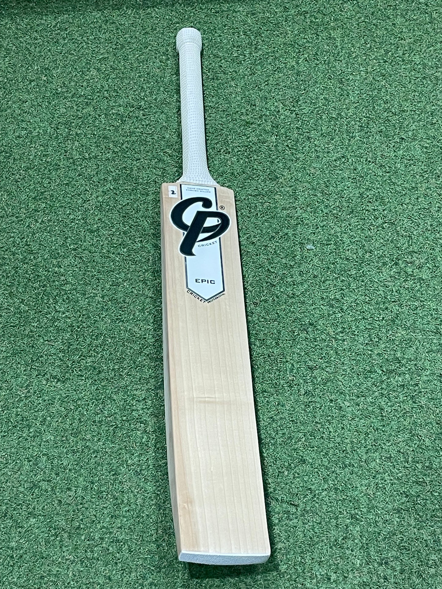 CP Epic Player Grade Cricket Bat (2lb 10oz)