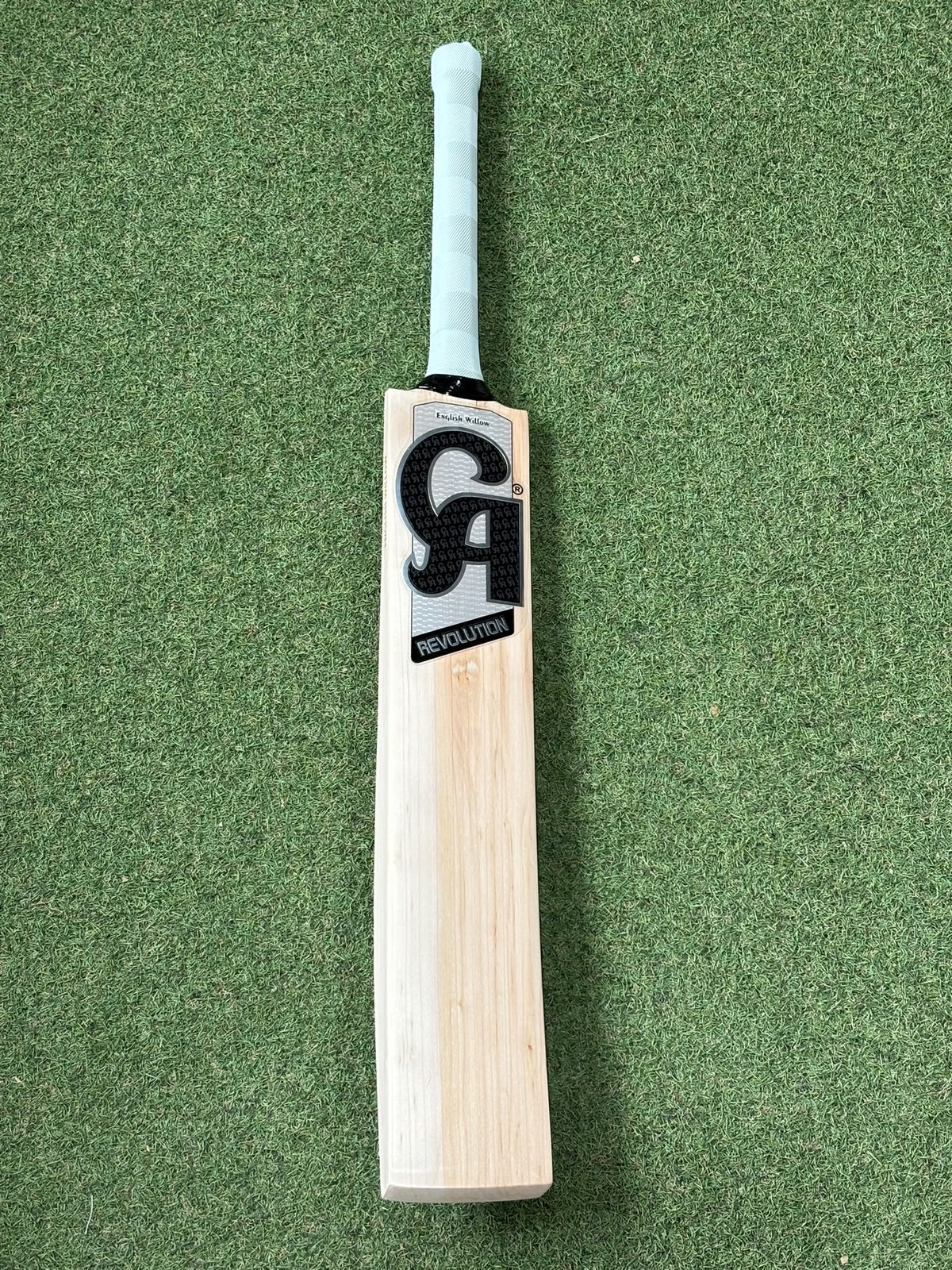 CA Revolution Butterfly Cricket Bat (2lb 10oz)