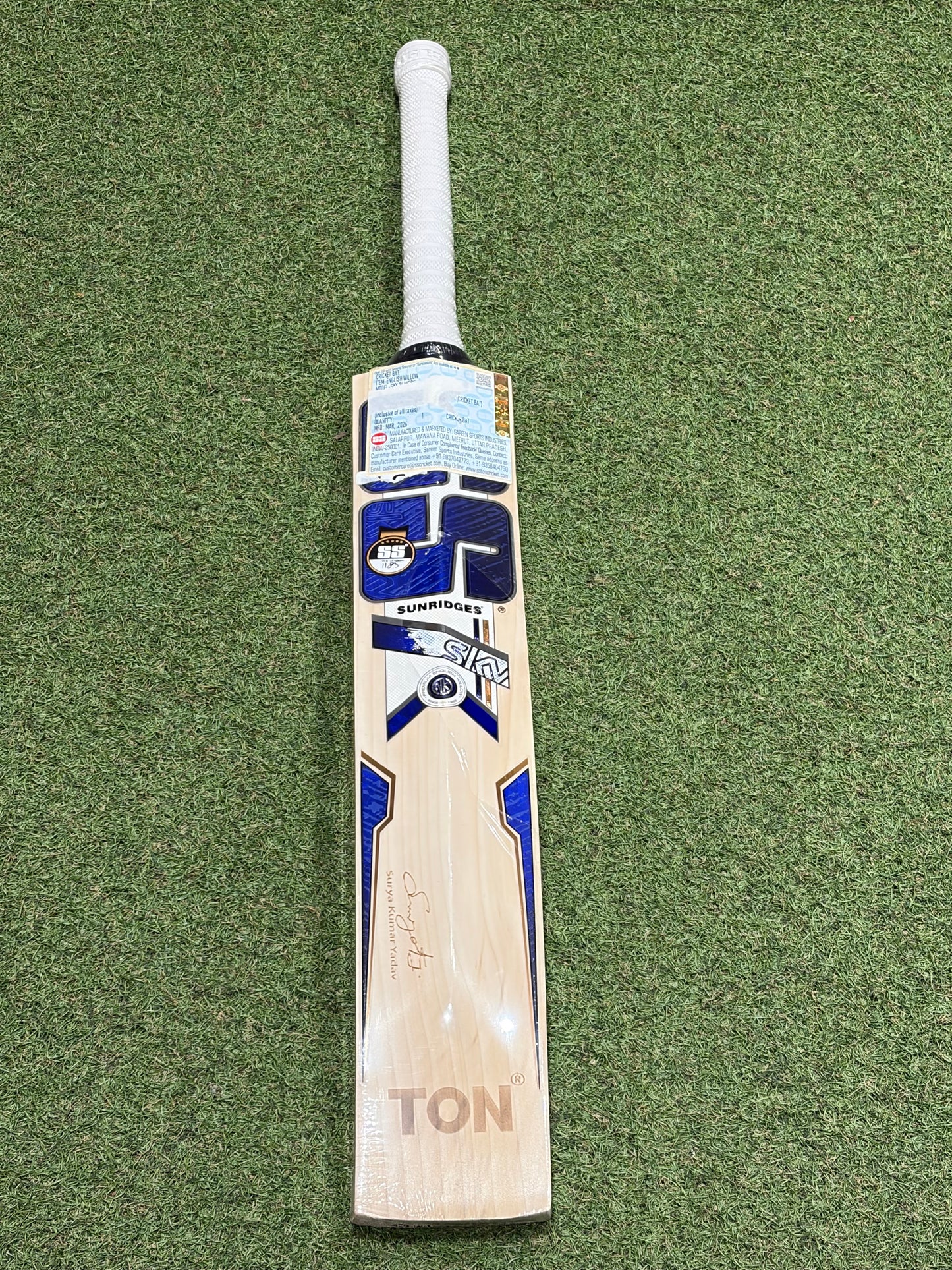 SS Ton SKY Player Cricket Bat (2lb 9oz)