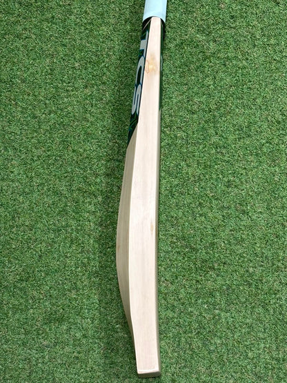 TCS Camo Edition Butterfly Cricket Bat (2lb 7oz)