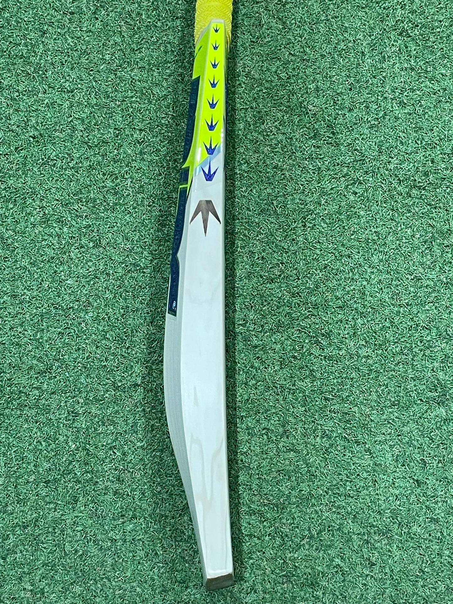 MIDS Legacy 3 Star Cricket Bat (2lb 9oz)