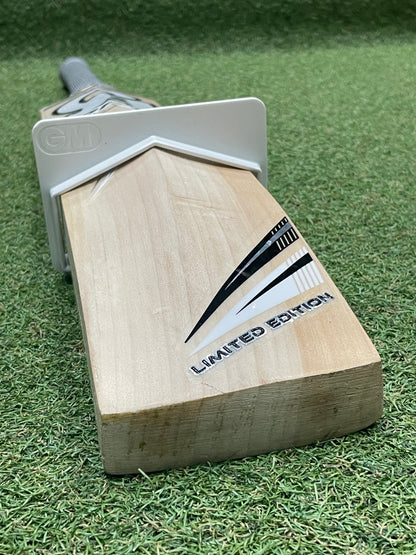 CA Pro Professional Players Asif Ali Cricket Bat (2lb 10oz)