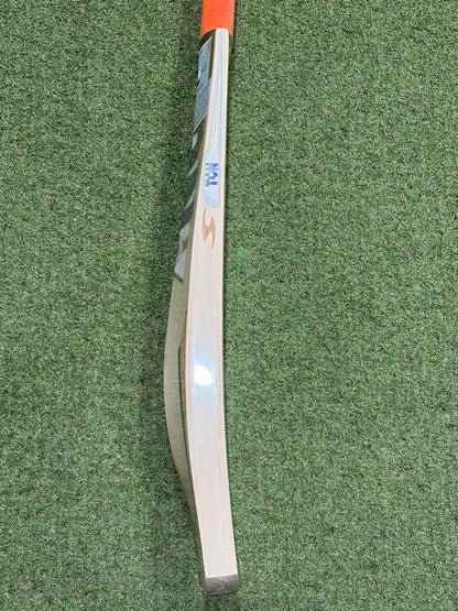 Ton Thala 2.0 Junior Harrow Size Cricket Bat (2lb 5oz)
