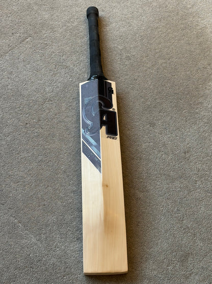 CA Pro Blackout LE Cricket Bat (2lb 8oz)