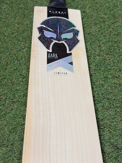 Phantom Dark Edition LE Cricket Bat (2lb 10oz)