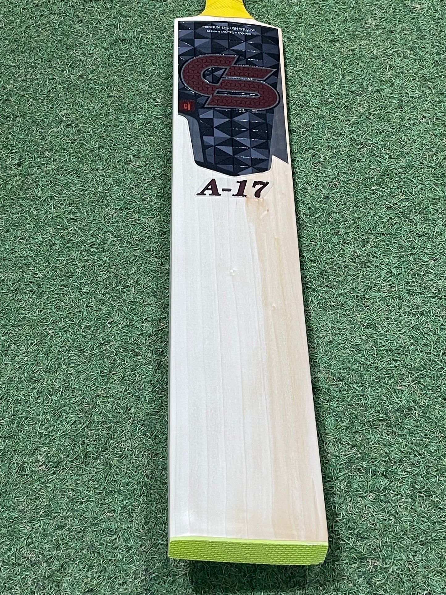 Cricket Station A17 Cricket Bat (2lb 10oz)