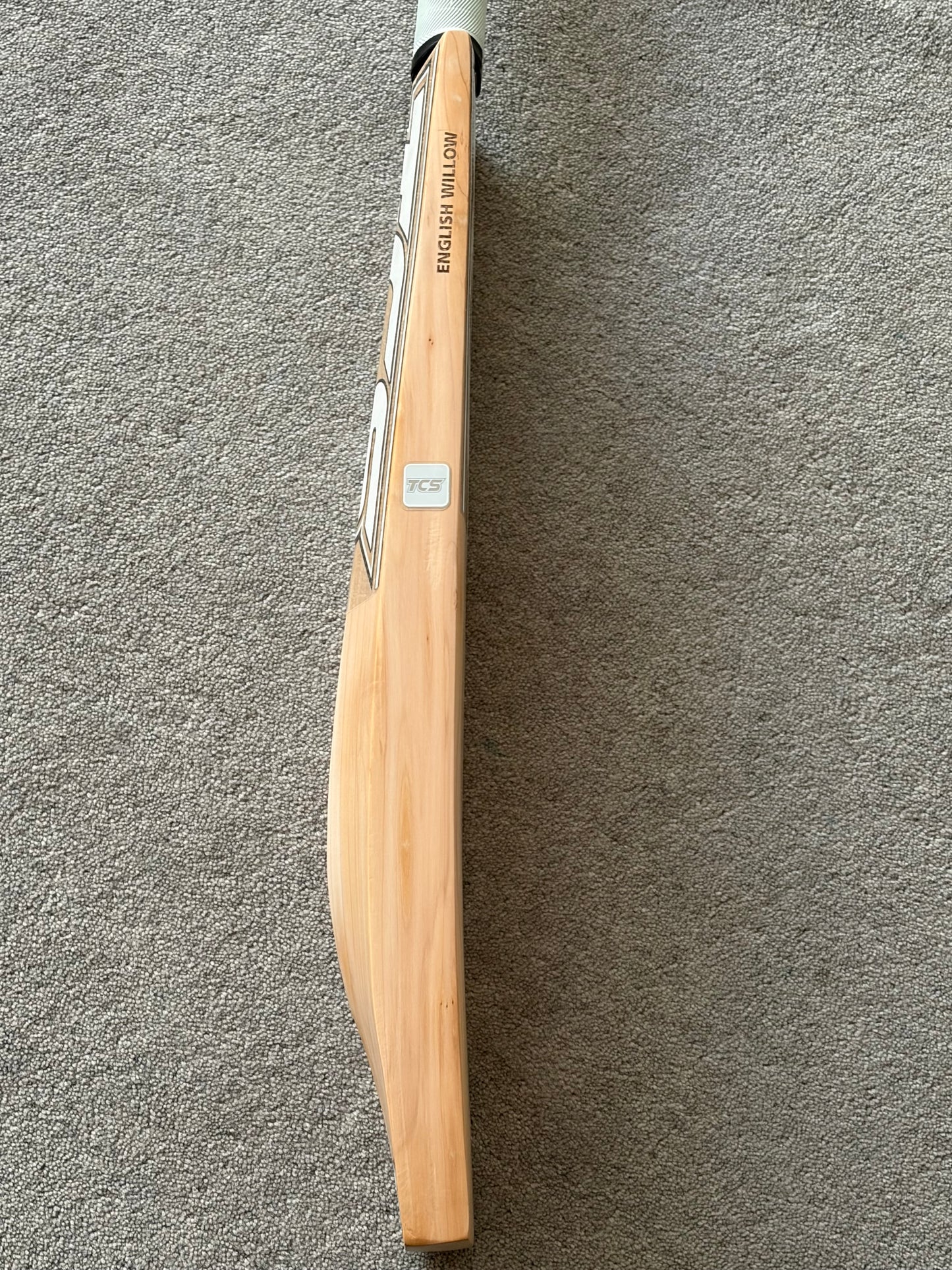 TCS White Butterfly Cricket Bat (2lb 8oz)