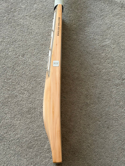 TCS White Butterfly Cricket Bat (2lb 8oz)