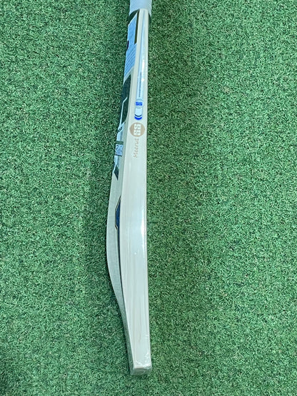 SS Sky Players Size 6 Junior Cricket Bat (2lb 2oz)