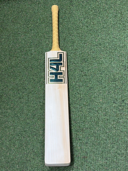 Hell 4 Leather (H4L) Pro Grade Cricket Bat (2lb 10oz)