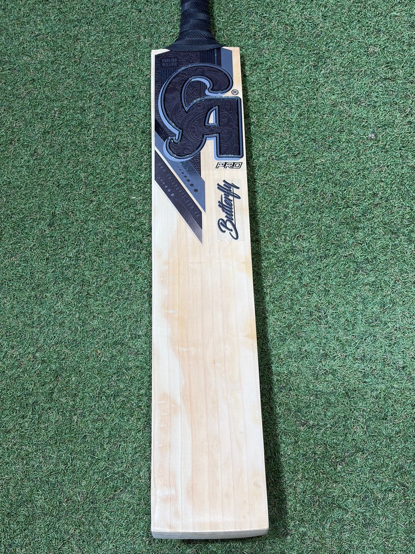 CA Blackout Butterfly Cricket Bat (2lb 10oz)