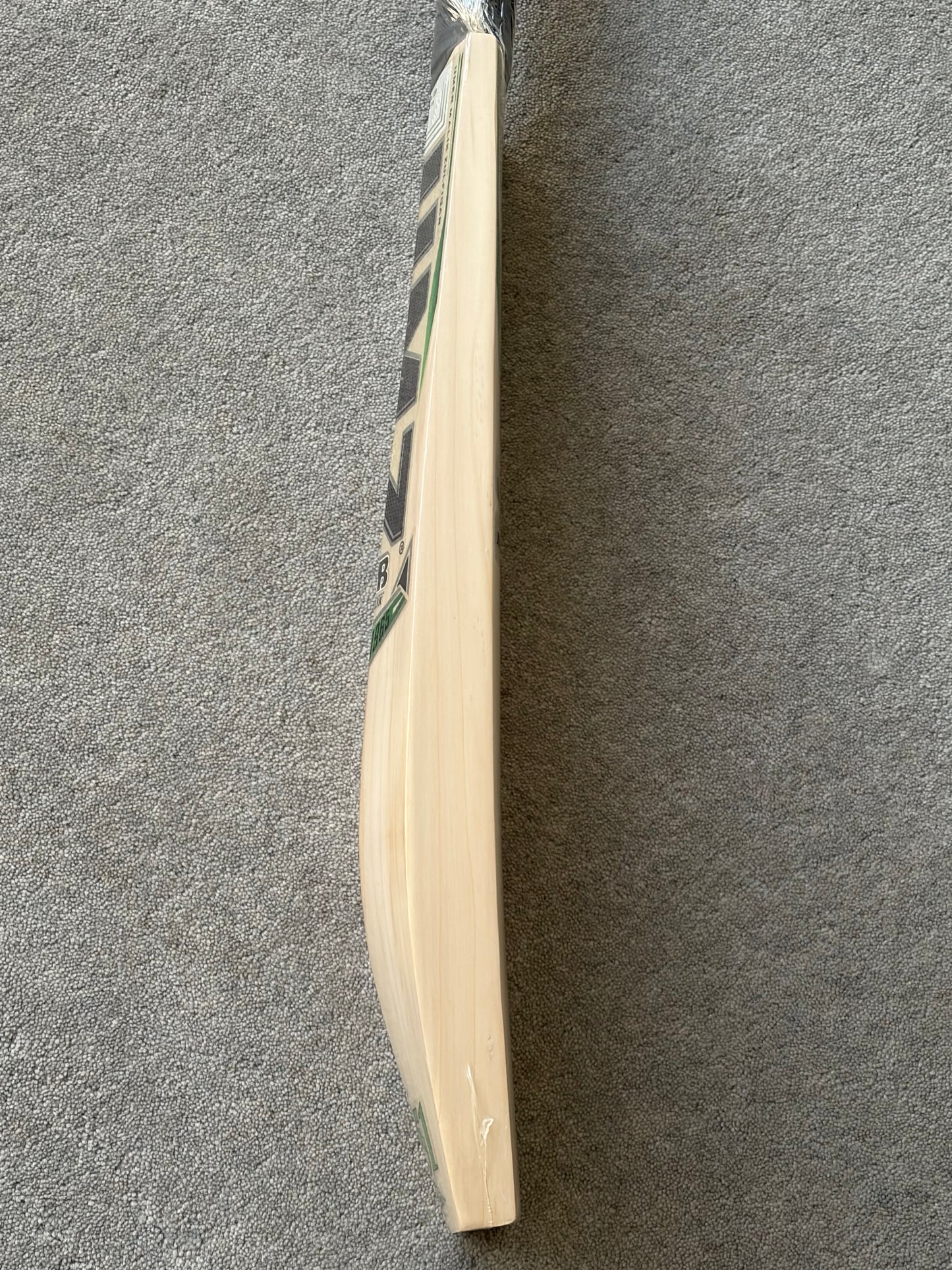MB Malik UMZ SF51 Players Cricket Bat (2lb 9oz)
