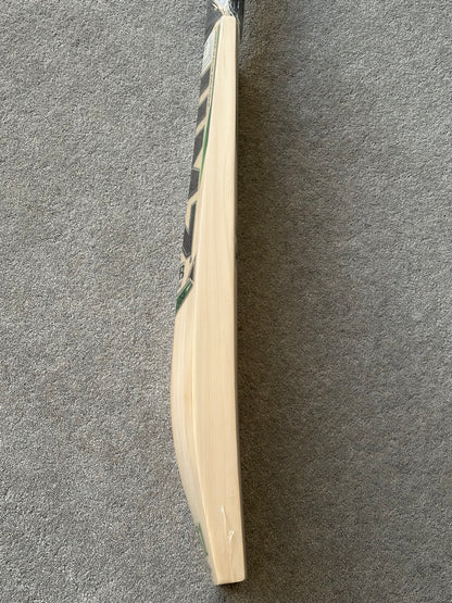 MB Malik UMZ SF51 Players Cricket Bat (2lb 9oz)