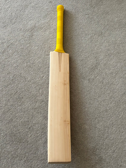 CA Plain Customised Cricket Bat (2lb 7oz)