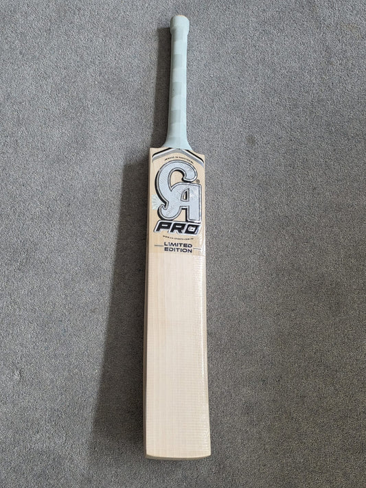 CA Pro Limited Edition Professional Players Asif Ali Cricket Bat (2lb 8oz)