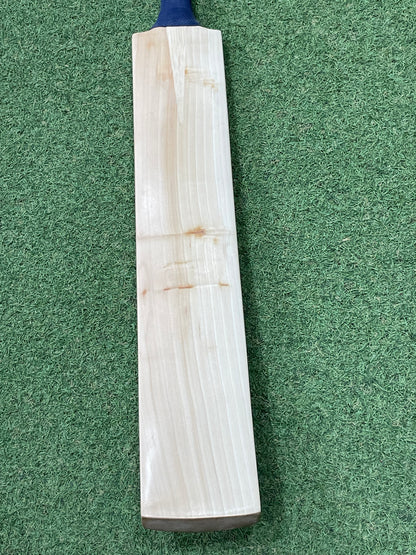 MB Malik Plain Cricket Bat (2lb 10oz)