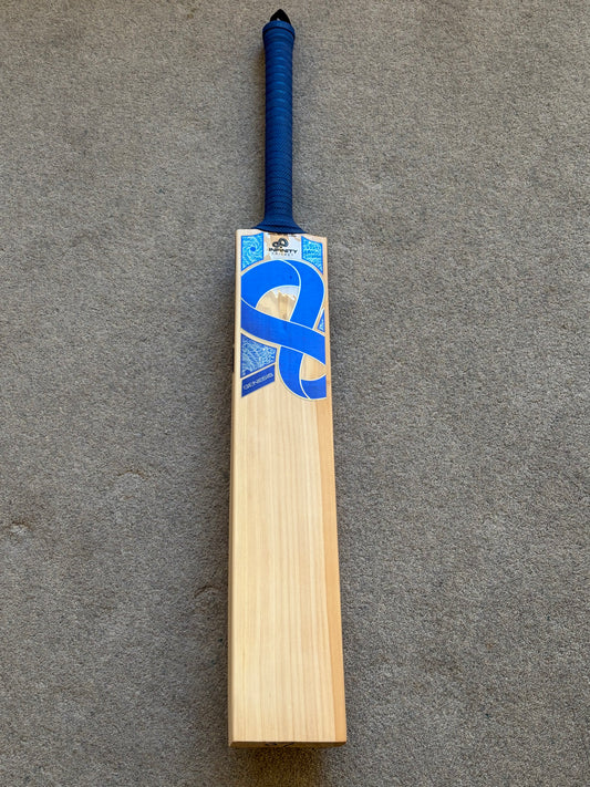 Infinity Genesis Cricket Bat (2lb 12oz)