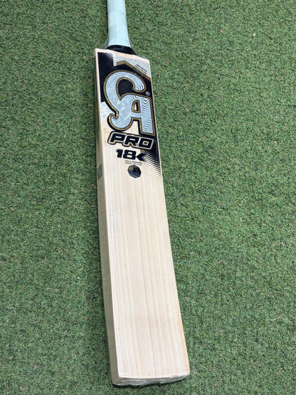 CA Pro 18000 Cricket Bat (2lb 9oz)