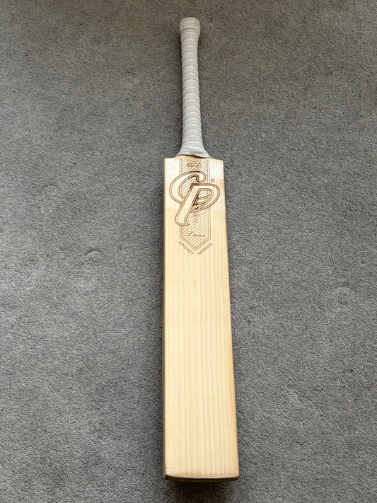 Used CP Laser Cricket Bat (2lb 8oz)