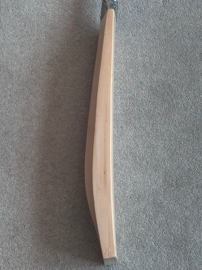 Plain Laminate Cricket Bat (2lb 8oz)
