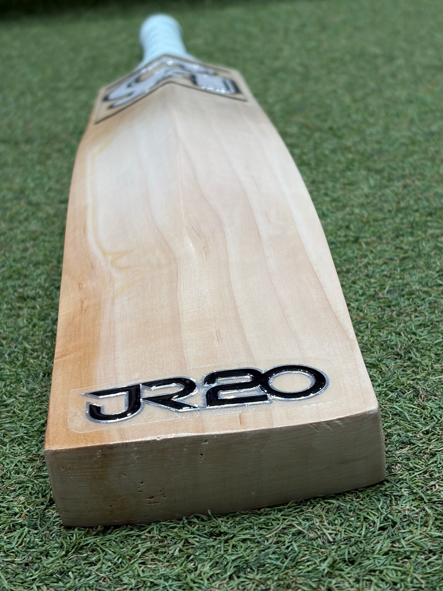 CA JR20 Butterfly Cricket Bat (2lb 9oz)