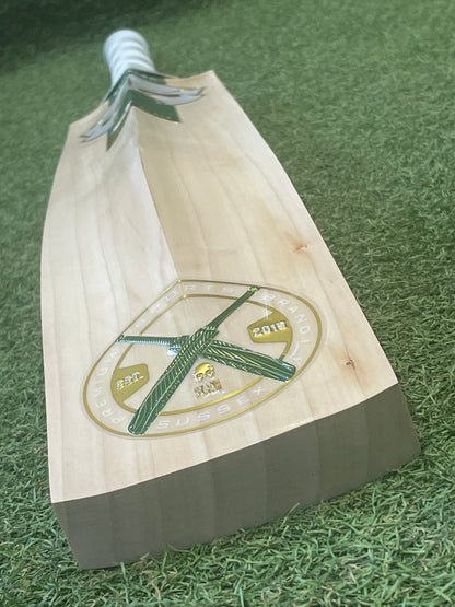 Phantom Enigma Pro-R Junior Size 6 Cricket Bat (2lb 3oz)