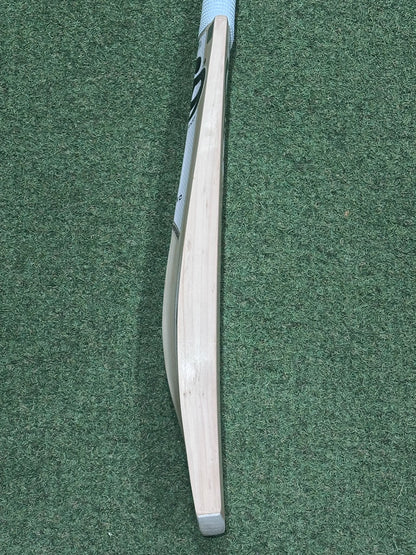 CP Epic Player Grade Cricket Bat (2lb 11oz)