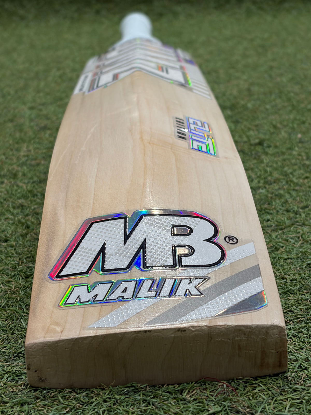 MB Malik Elite Edition Cricket Bat (2lb 9oz)