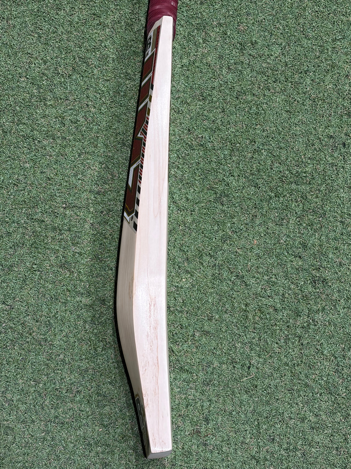 MB Malik UMZ Red Custom Cricket Bat (2lb 10oz)