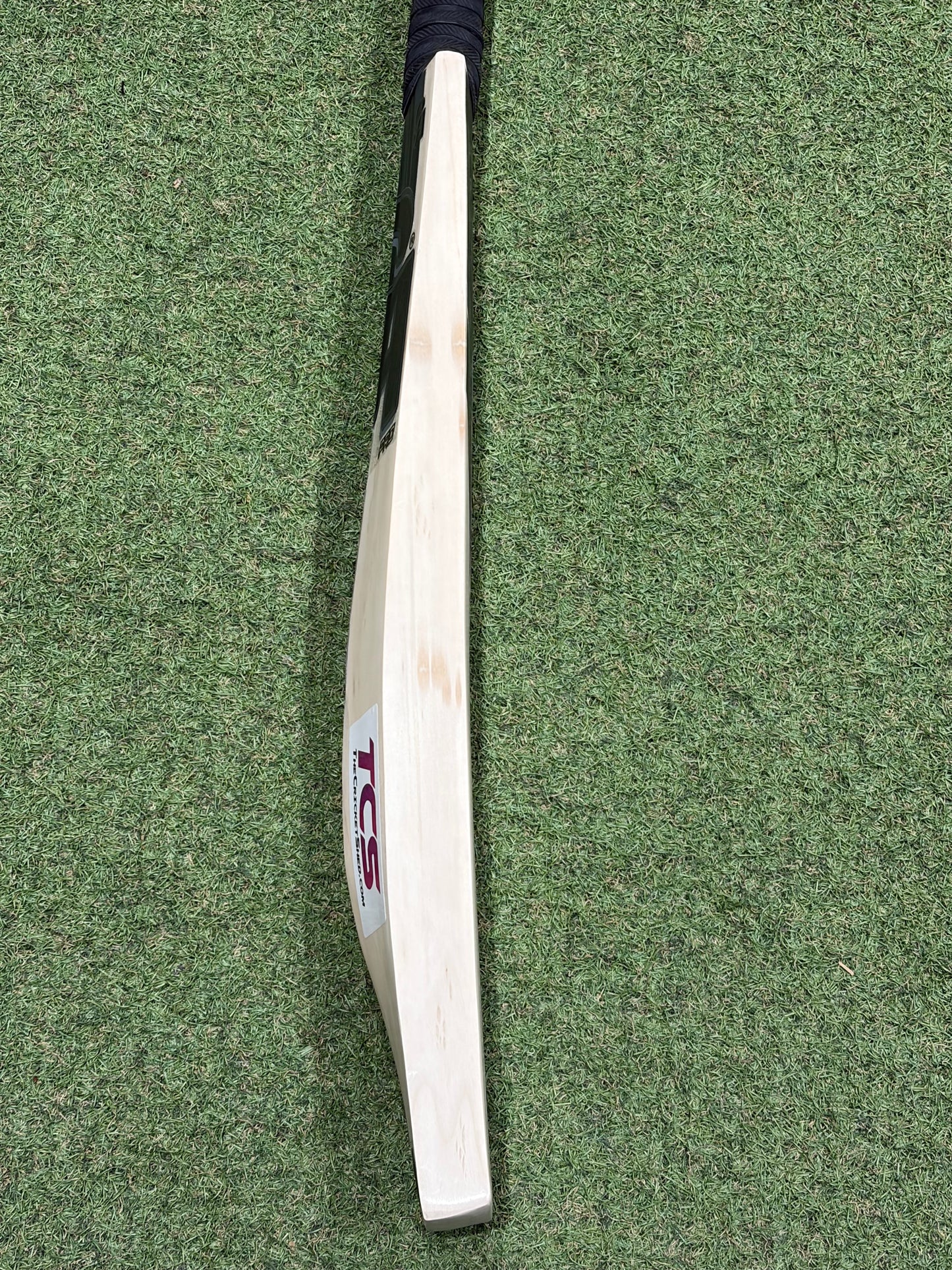 CA Pro Blackout Butterfly Cricket Bat (2lb 9oz)
