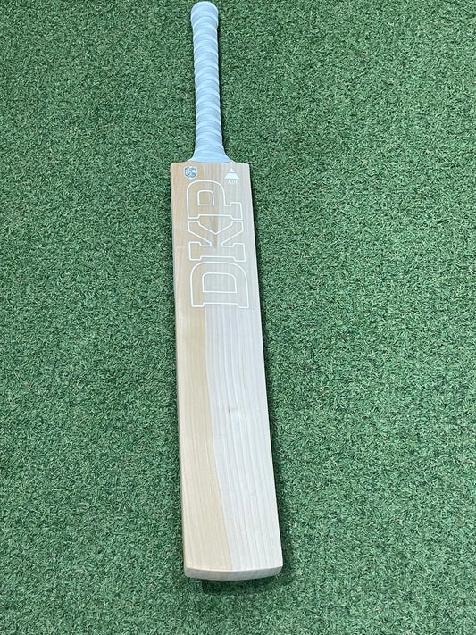 DKP Air Cricket Bat (2lb 10oz)