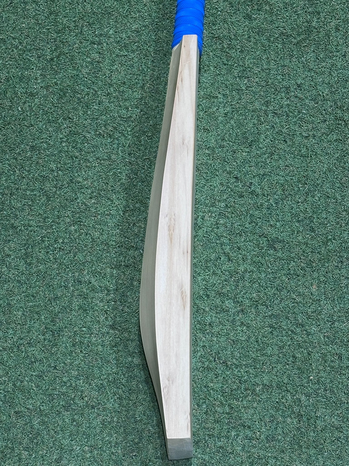 Plain UK Made Short Blade Long Handle Cricket Bat (2lb 11oz)