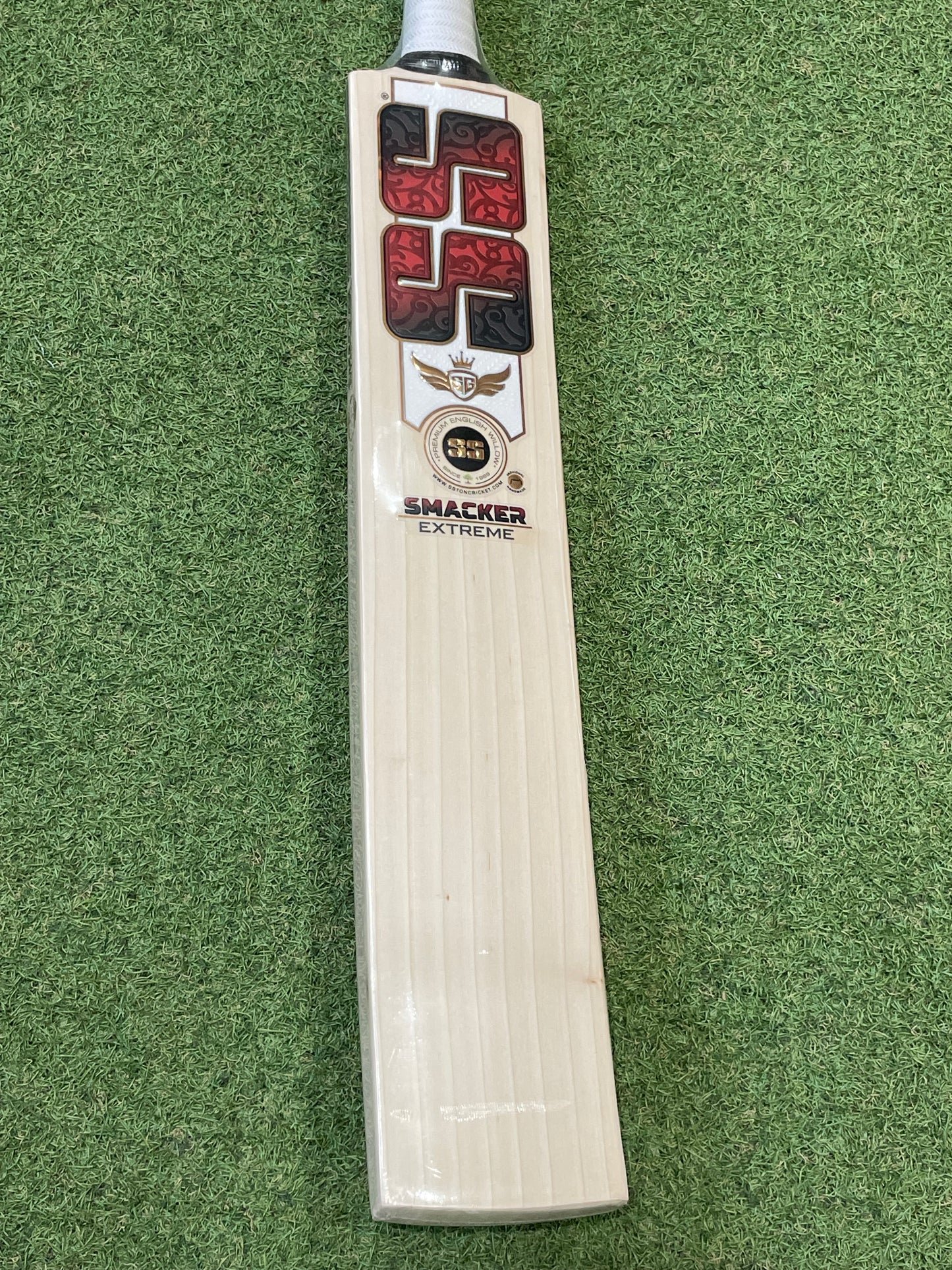 SS Smacker Extreme Cricket Bat (2lb 8oz)